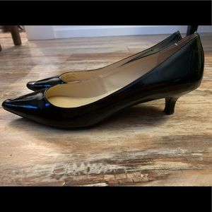Calvin Klein Black shiny low heel shoes 8 1/2